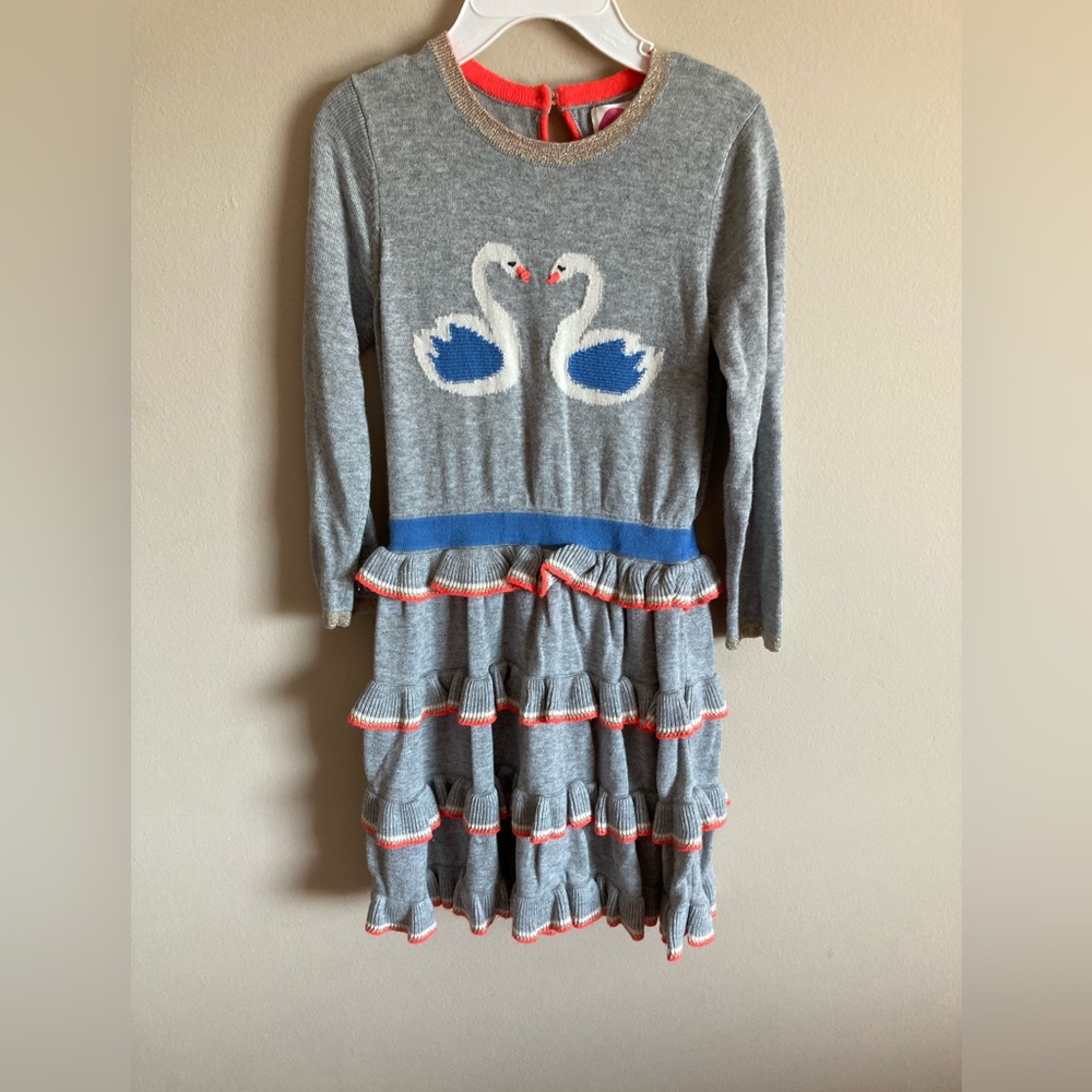 Mini Boden Girls Gray Swan Tiered Ruffle Sweater Dress size 4-5Y.
